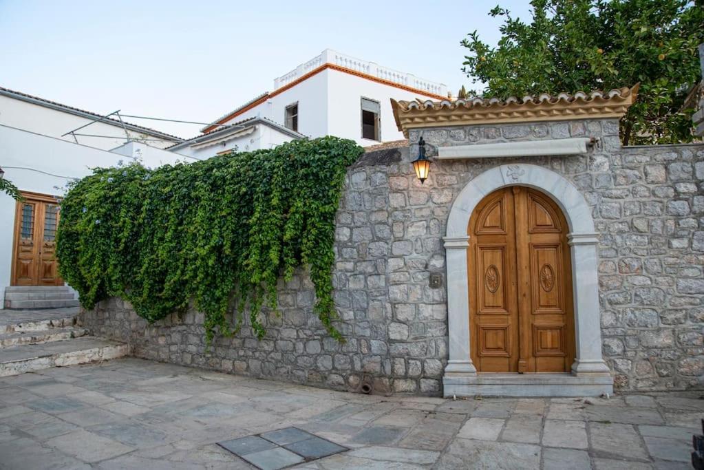 Mansion Eugenie Villa Hydra  Bagian luar foto